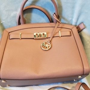 Michael kors satchel handbag